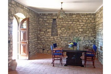 Albania Privát Kaninë, Esterno